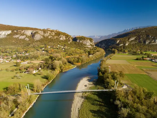 Passerelle de la ViaRhôna entre Virignin et La Balme