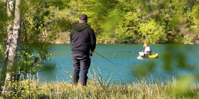 Pêche au lac de Virieu le Grand